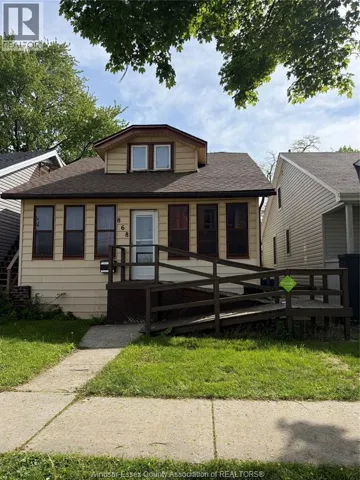 868 JANETTE AVENUE, Windsor, Ontario N9A4Z0