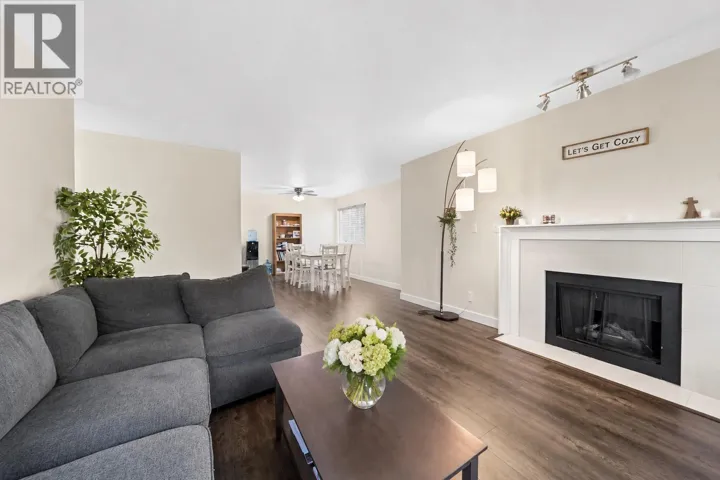 209 11963 223 STREET, Maple Ridge, British Columbia V2X5Y4