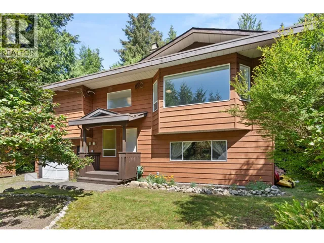 8044 DOGWOOD DRIVE, Halfmoon Bay, British Columbia V7Z1A7