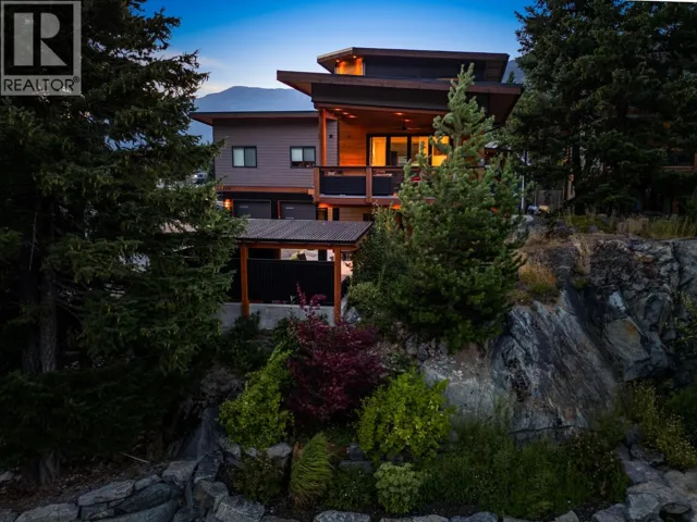 7456 DOGWOOD STREET, Pemberton, British Columbia V0N0A7
