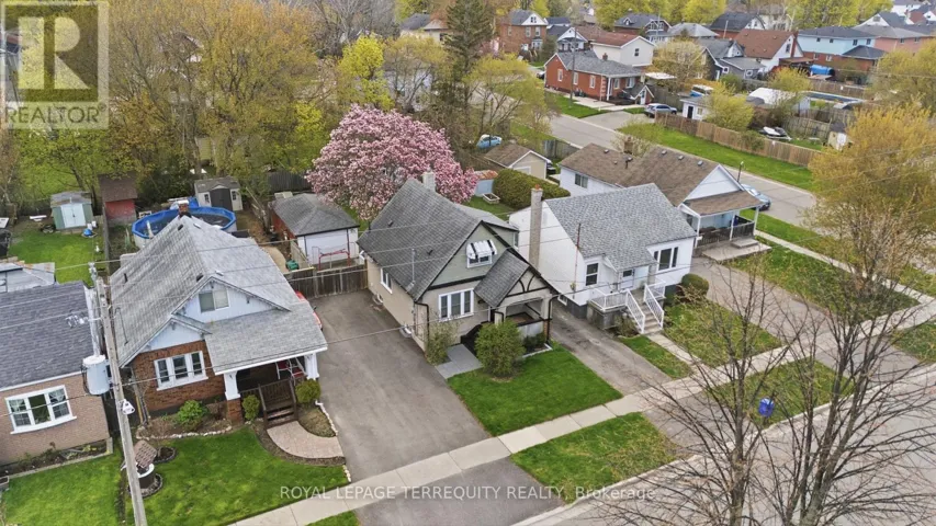 253 OSHAWA BOULEVARD S, Oshawa (Central), Ontario L1H5R6