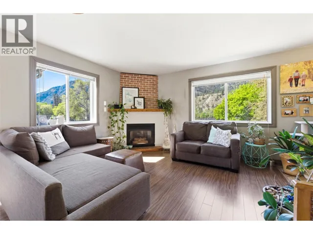 1032 Cedar Street Unit# 7, Okanagan Falls, British Columbia V0H1R4