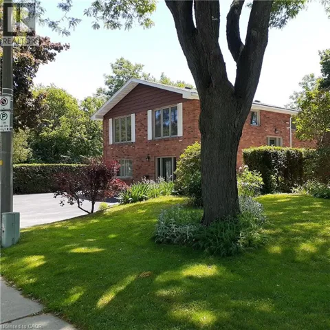 3 SAN PEDRO Drive, Hamilton, Ontario L9C2C4
