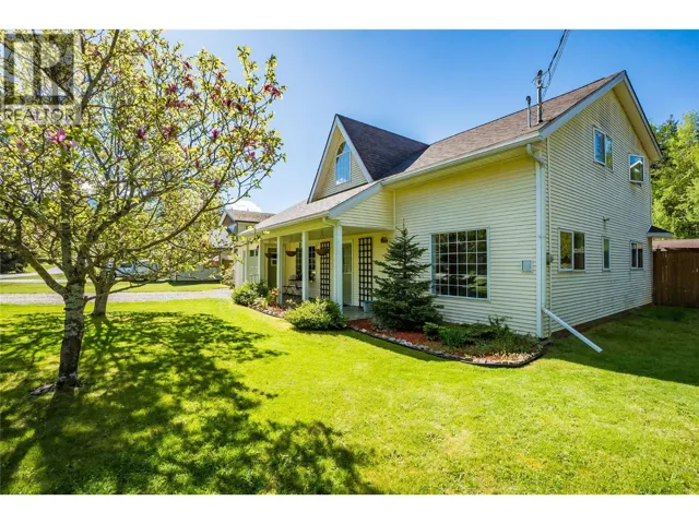 661 C Avenue, Kaslo, British Columbia V0G1M0