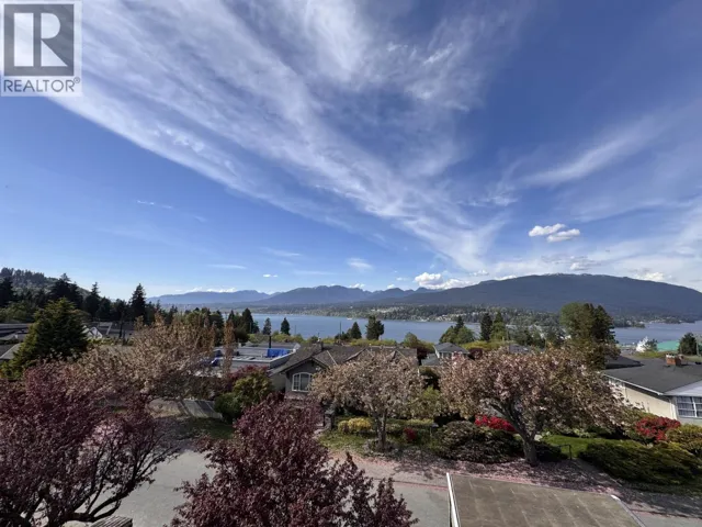 3 7046 SIERRA DRIVE, Burnaby, British Columbia V5A1A5