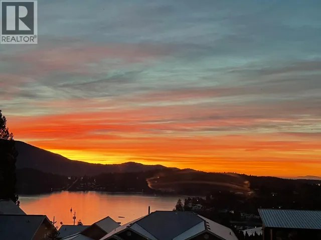 502 SPYGLASS PLACE, Gibsons, British Columbia V0N1V9