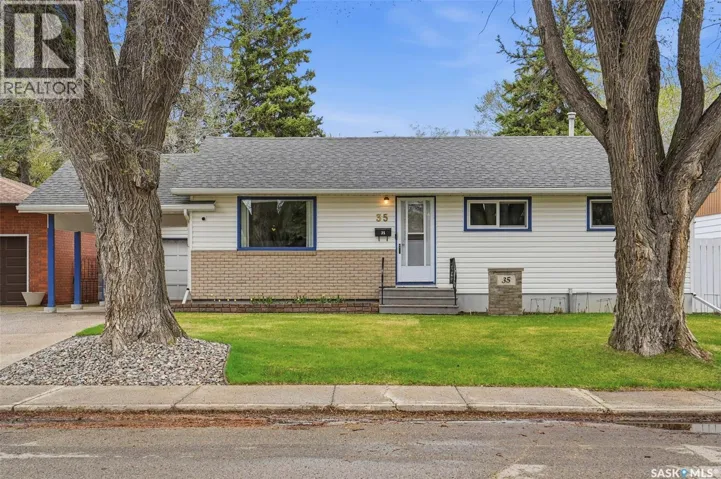 35 Harrison CRESCENT, Saskatoon, Saskatchewan S7J2K9