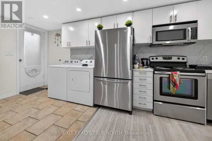 UNIT B - 92 ABERDEEN AVENUE, Vaughan (East Woodbridge), Ontario L4L1C2