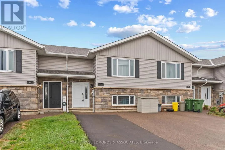8 WILLIAM THOMAS DRIVE, Petawawa, Ontario K8H0C3