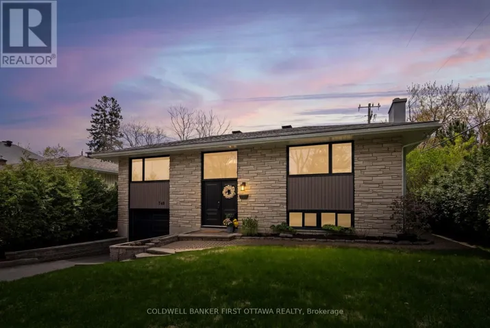 740 GARNER AVENUE, Ottawa, Ontario K1V6M7