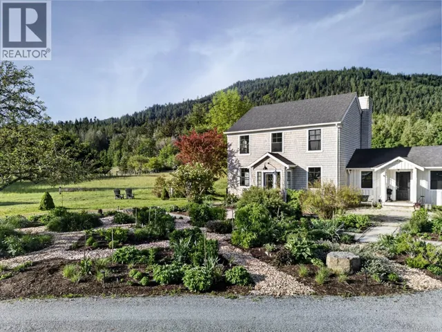 2454 Fulford-Ganges Rd, Salt Spring, British Columbia V8K1Z4