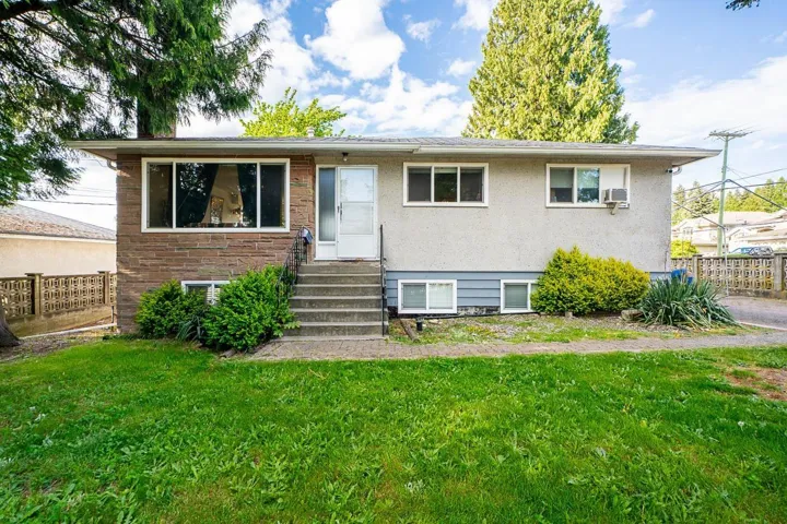 11191 90 AVENUE, Surrey, British Columbia V4C3H1