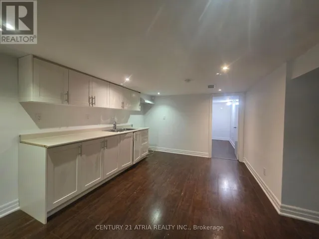 LOWER - 18 GRANDVIEW AVENUE, Markham (Thornhill), Ontario L3T1G8