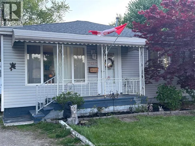 2527 PILLETTE ROAD, Windsor, Ontario N8T1P8