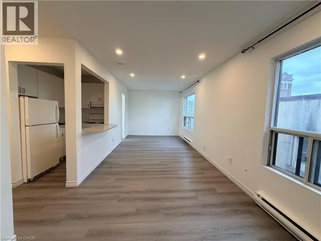 102 GREENSIDES Avenue Unit# 12, Toronto, Ontario M6C1B9