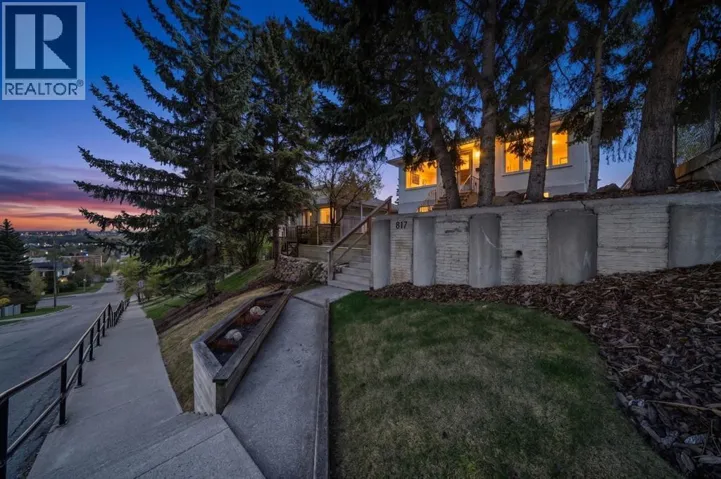 817 17 Avenue SE, Calgary, Alberta T2G1J2