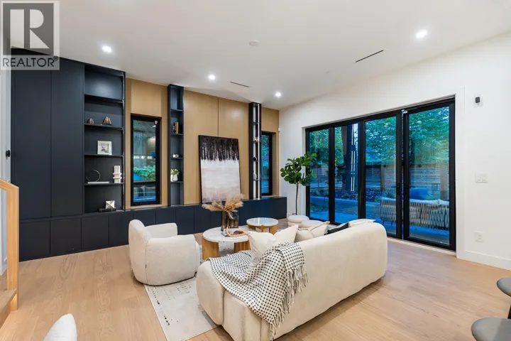 487 E 31ST AVENUE, Vancouver, British Columbia V5V4A8