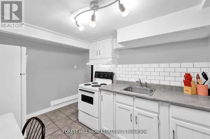 LOWER - 996 BAYVIEW AVENUE, Toronto (Leaside), Ontario M4G2Z6