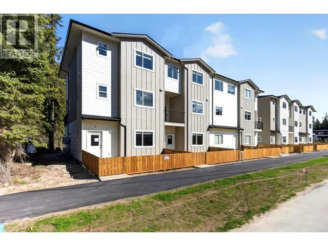 222 Temple Street Unit# 3, Sicamous, British Columbia V0E2V0