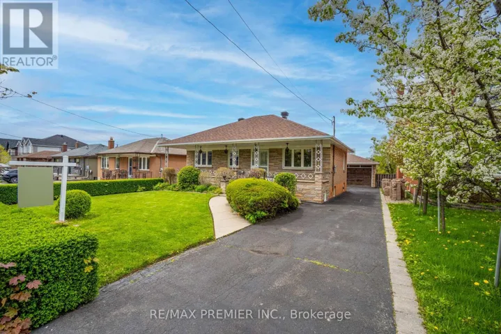 436 RUSTIC ROAD, Toronto (Maple Leaf), Ontario M6L1W9