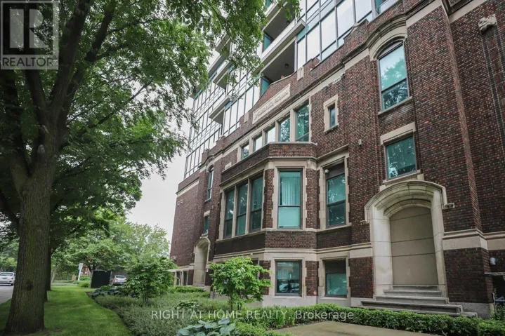 102 - 50 MURRAY STREET W, Hamilton (Central), Ontario L8L1B3