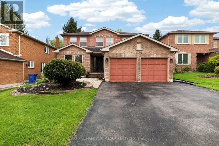 136 NELSON CIRCLE, Newmarket (Armitage), Ontario L3X1R3