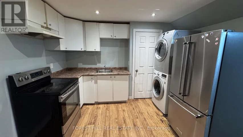 LOWER LEVEL - 37 ISLE ROYAL TERRACE, Brampton (Bram West), Ontario L6Y6B4