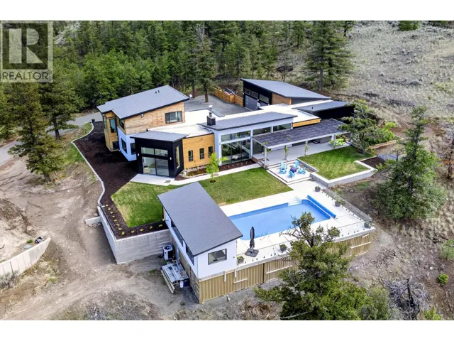879 Deer Drive, Kamloops, British Columbia V1S1Z9