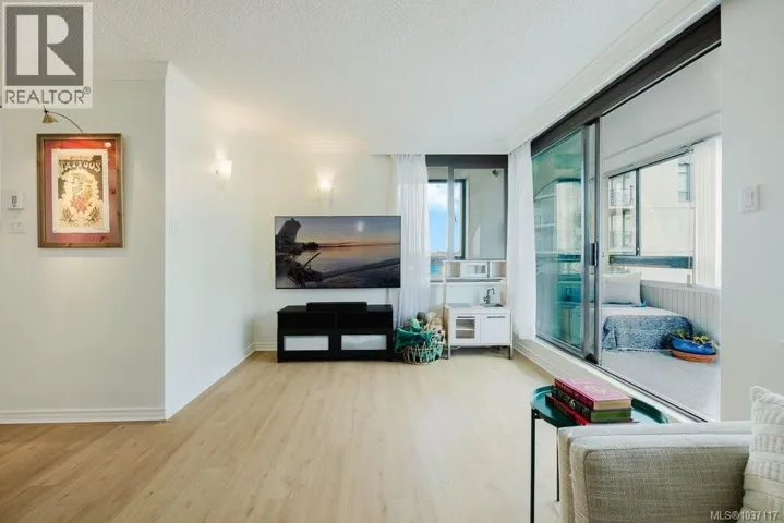 1004 1034 Johnson St, Victoria, British Columbia V8V3N7
