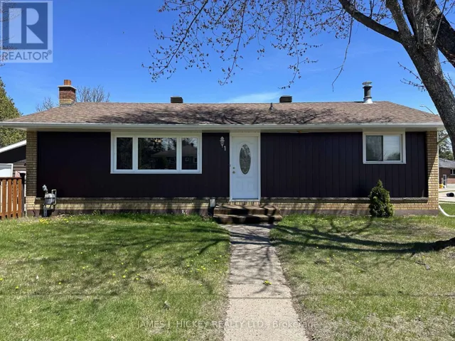 1 HIGHLAND CRESCENT, Deep River, Ontario K0J1P0