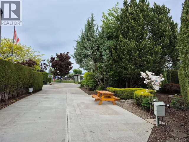 415 Commonwealth Road Unit# 299, Kelowna, British Columbia V4V1P4