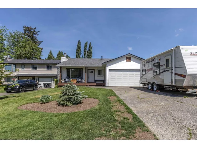 9537 214A STREET, Langley, British Columbia V1M1T4