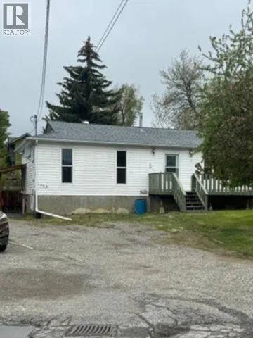 1009 12th Avenue, Cranbrook, British Columbia V1C4R7
