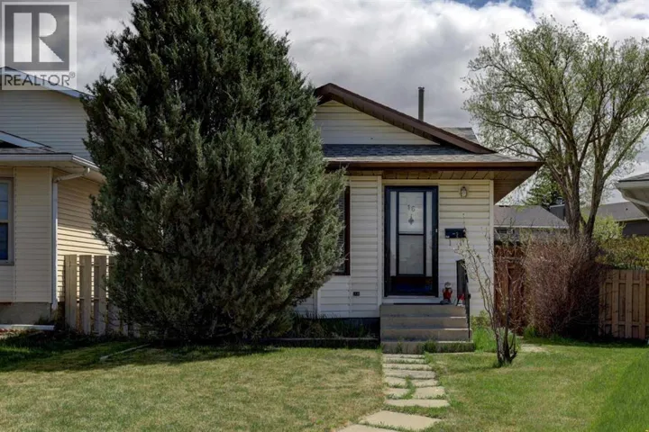 16 Martingrove Mews NE, Calgary, Alberta T3J2S9