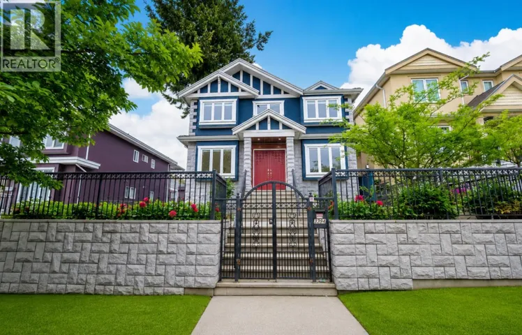 3394 SEAFORTH DRIVE, Vancouver, British Columbia V5M4C5