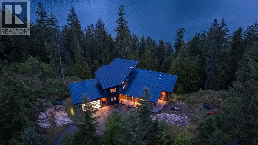 4926 Fletcher Creek Road, Kaslo, British Columbia V0G1M0
