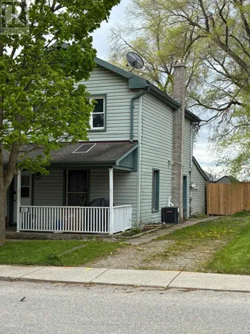 100 FINKLE STREET, Woodstock (Woodstock - South), Ontario N4S3C8