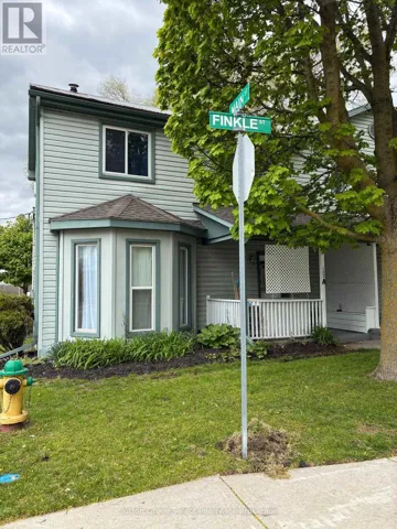 102 FINKLE STREET, Woodstock (Woodstock - South), Ontario N4S3C8