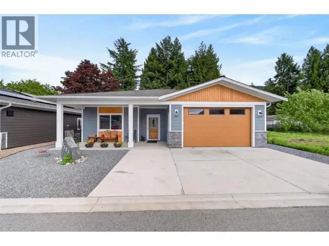 1123 Willow Row, Sicamous, British Columbia V0E2V0