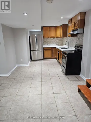 345 QUEEN MARY DRIVE, Brampton (Fletcher's Meadow), Ontario L7A3S7