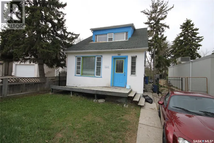 2512 GARNET STREET, Regina, Saskatchewan S4T3A4