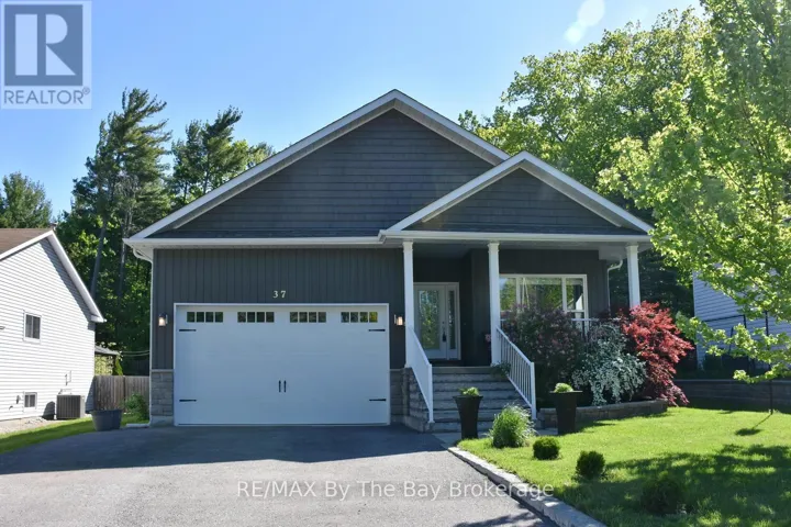 37 WESLEY AVENUE, Wasaga Beach, Ontario L9Z1C8