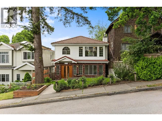 611 E 22ND AVENUE, Vancouver, British Columbia V5V1V3
