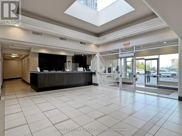 911 - 50 DISERA DRIVE, Vaughan (Beverley Glen), Ontario L4J9E9