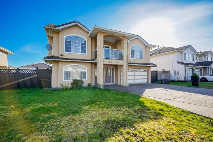 12246 64A AVENUE, Surrey, British Columbia V3W3R8