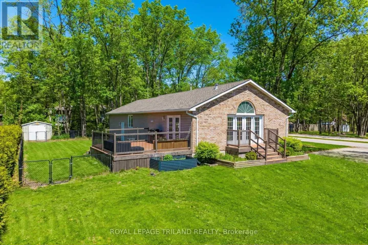 10234 JULIE AVENUE, Lambton Shores (Grand Bend), Ontario N0M1T0