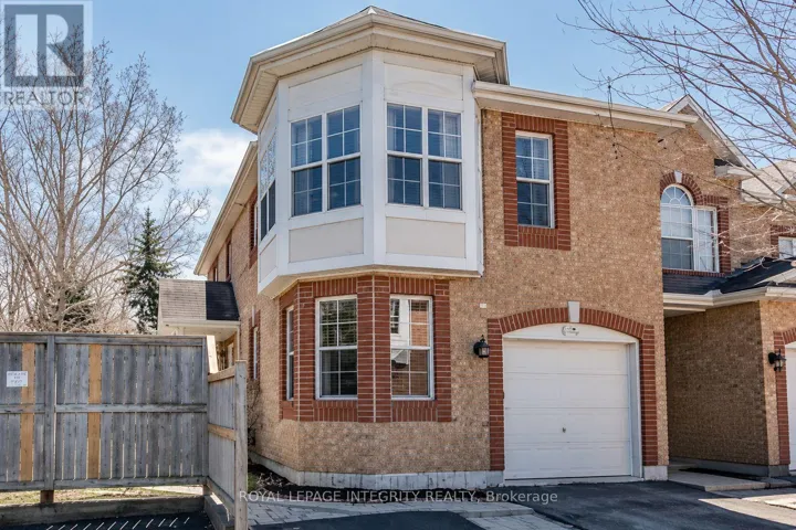 35 HEARTLEAF PRIVATE, Ottawa, Ontario K1T3Z9