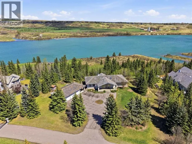 182 Emerald Bay Drive, Rural Rocky View County, Alberta T3Z1E2