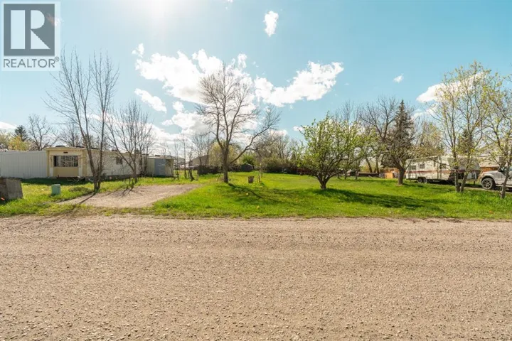 837 2 Street E, Cardston, Alberta T0K0K0