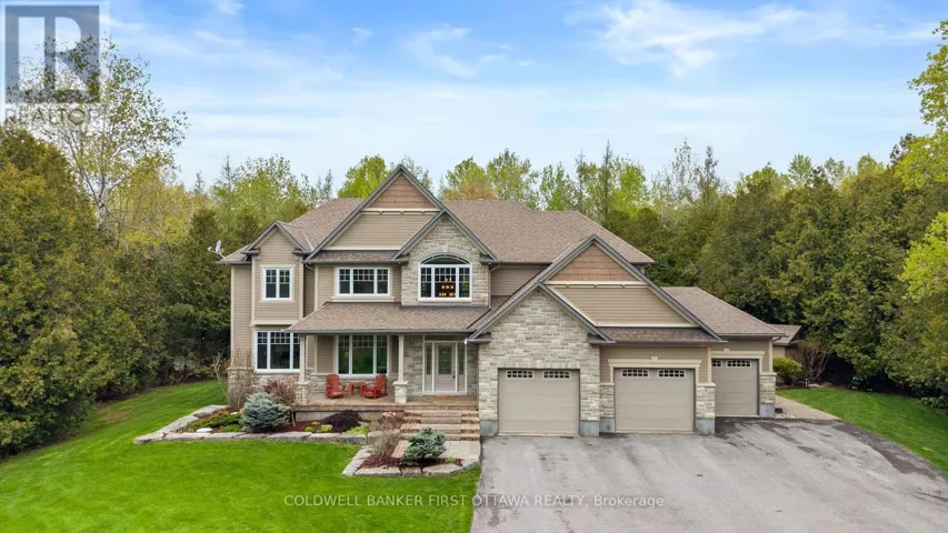 231 IRONSTONE COURT, Ottawa, Ontario K2S0L4